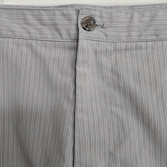 IZOD XFG Golf Shorts Mens Sz 42 Pockets, Logo, Comfortable Wear, Quick Dry Gray - Picture 3 of 13